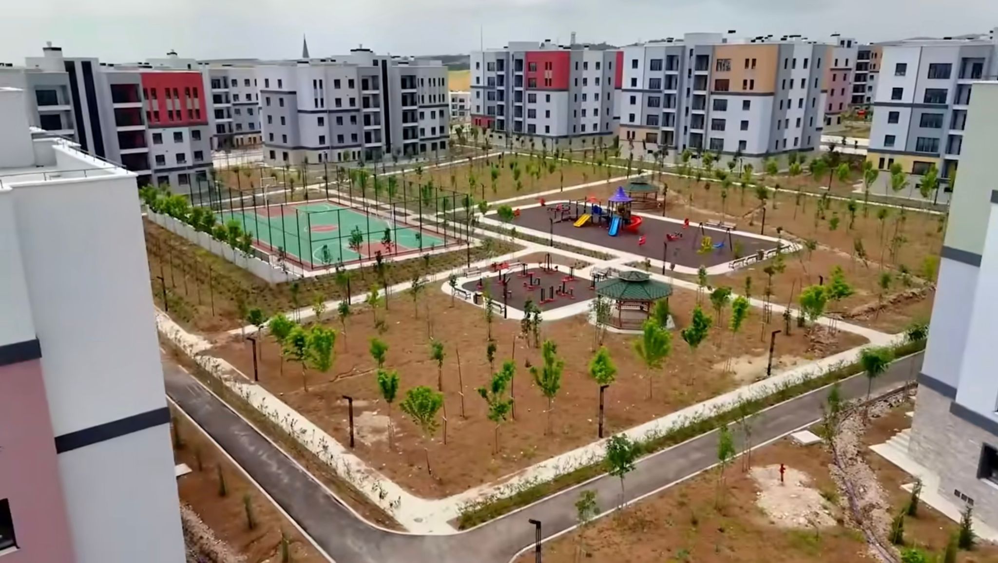 Yapısal ve Bitkisel Peyzaj İşleri